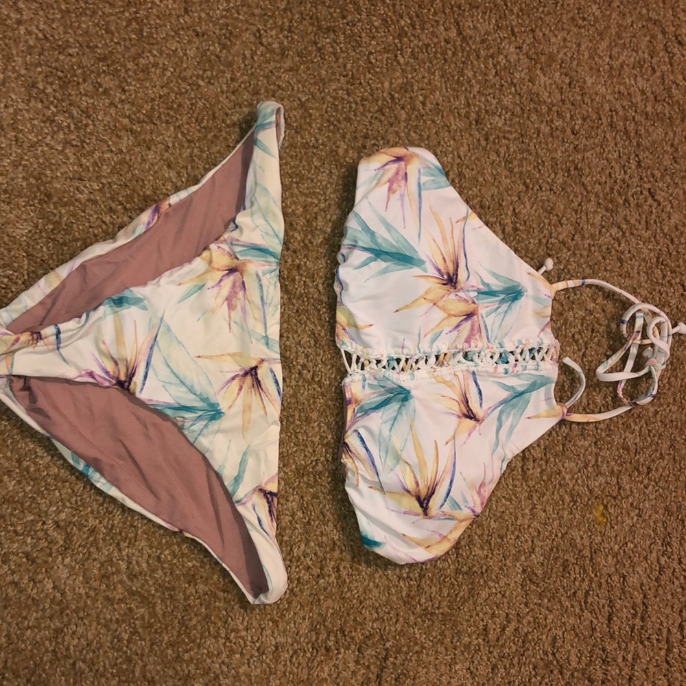 O’nell Swimsuit set!